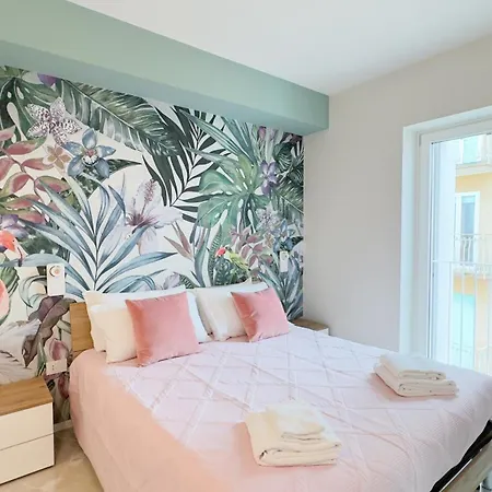 Apartment Seafront Modern Farmont Flamingo